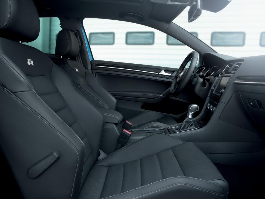  Volkswagen Golf R 3-Door 2013 года  (фото 16 из 22)